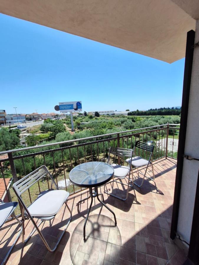 Mara Apartman Zára Kültér fotó
