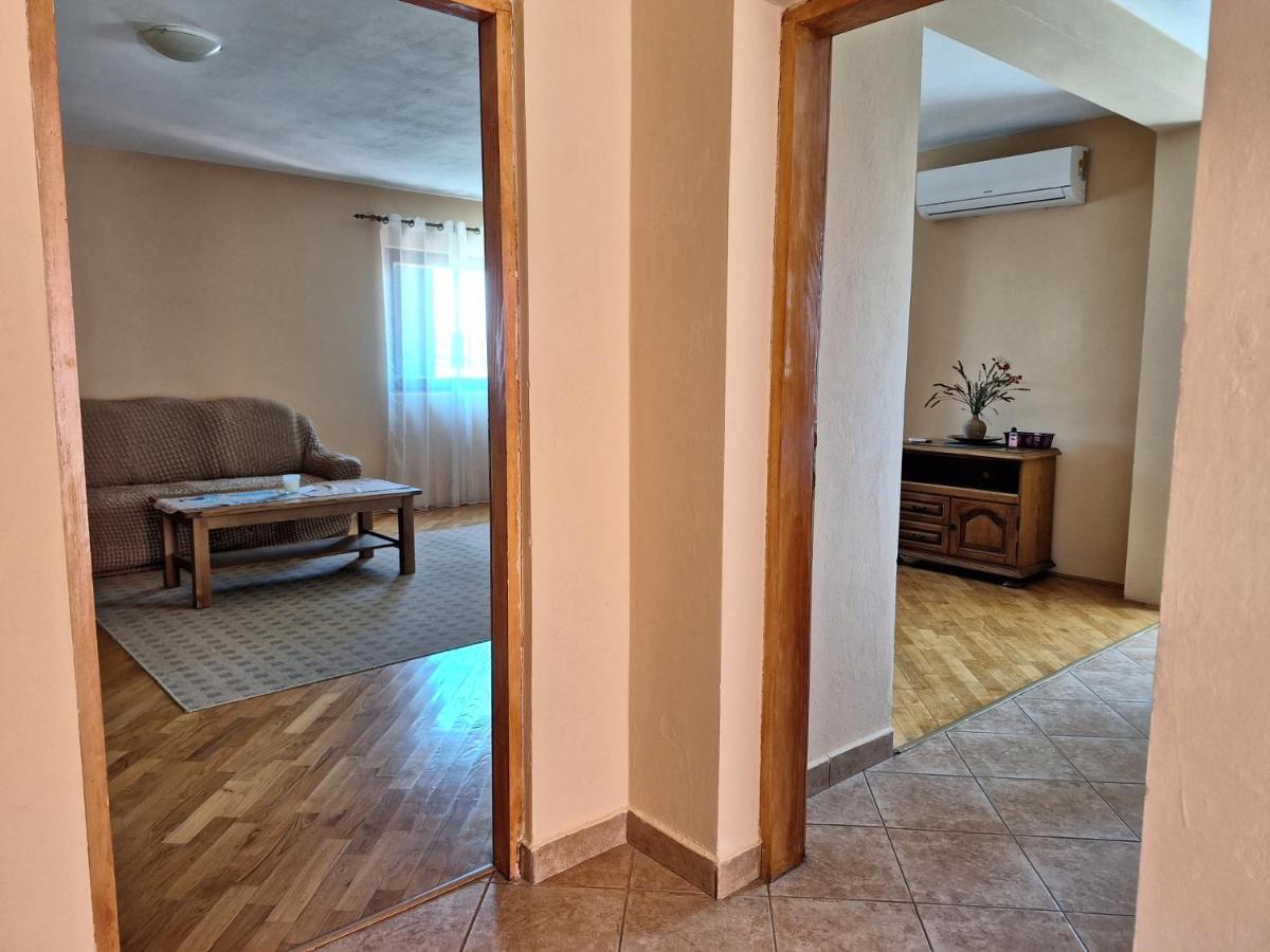 Mara Apartman Zára Kültér fotó