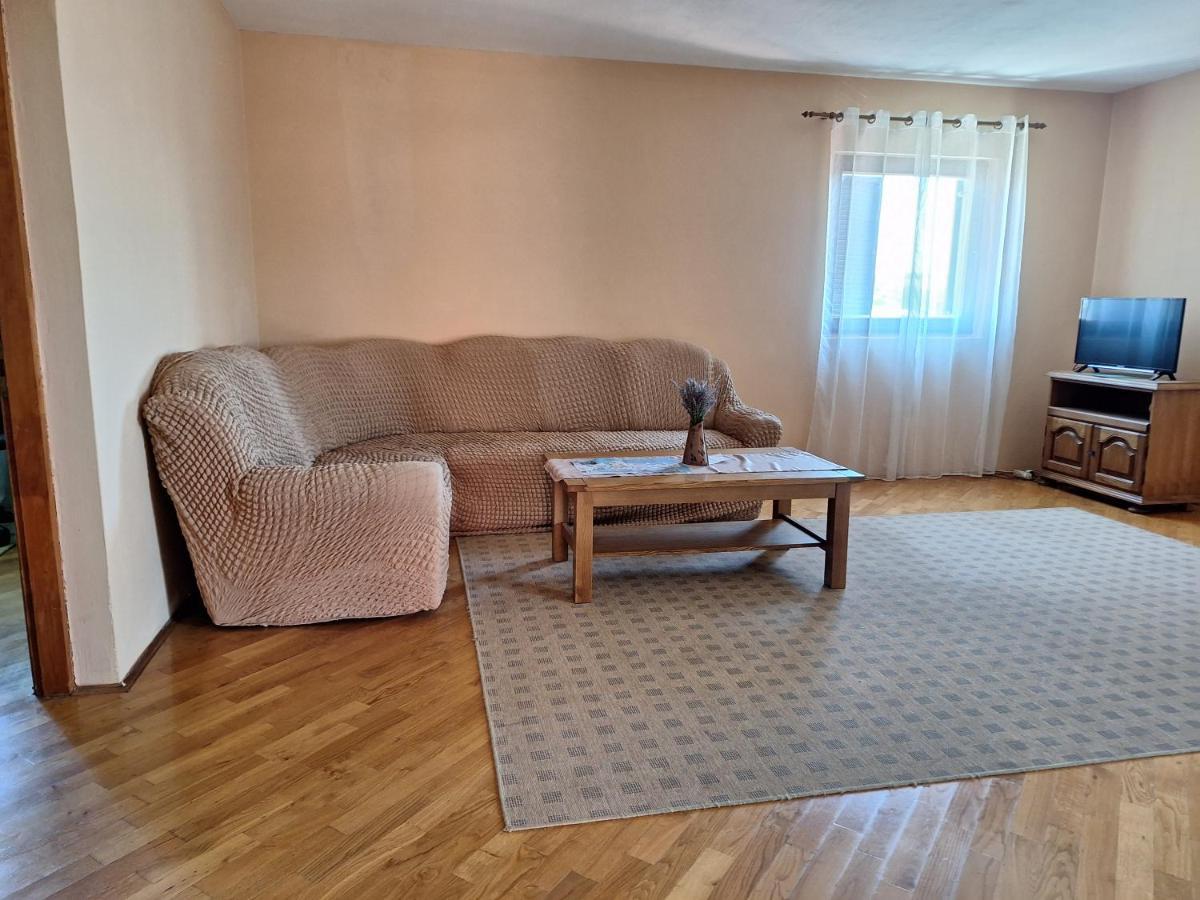 Mara Apartman Zára Kültér fotó